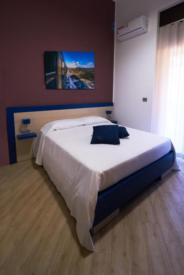 Guesthouse Ughetti 21 Катания Экстерьер фото